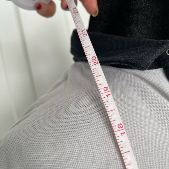 2𝒇𝒐𝒓$150 BURBERRY GOLF push-down button light blue shirt sizeS - Picture 4 of 9